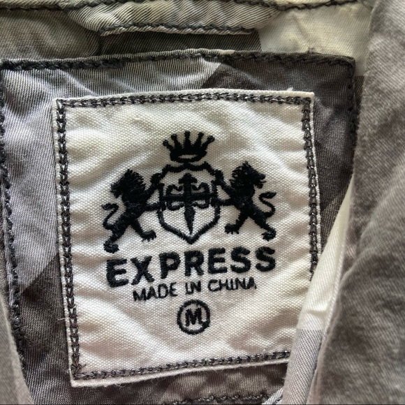 Express Button Down Black Gray and White Shirt, Size Medium. - Picture 11 of 12